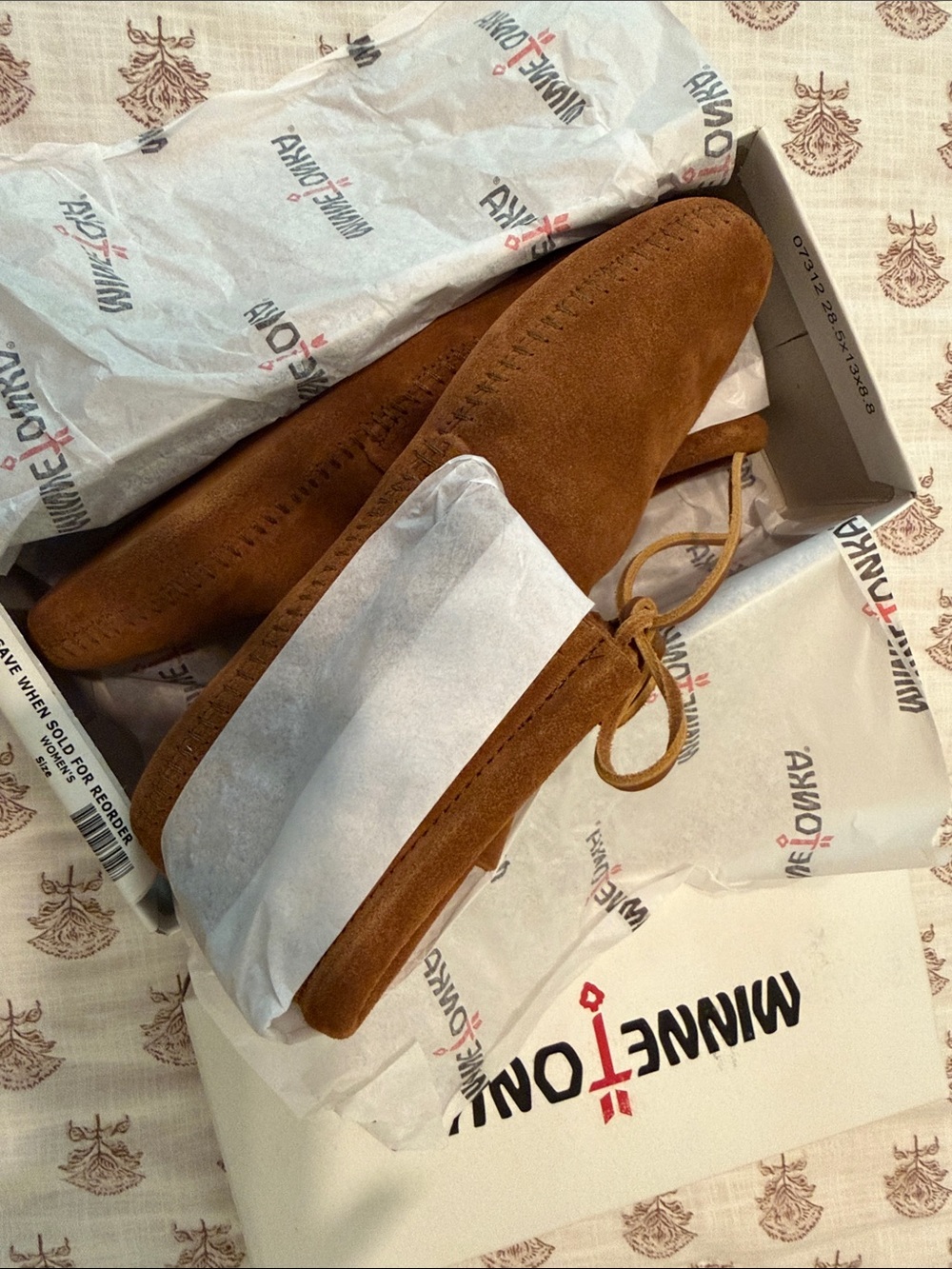 Minnetonka Men's Chestnut Suede Moccasin Loafers